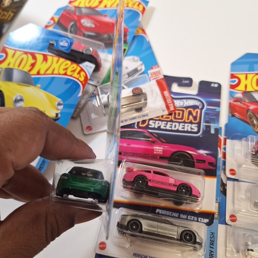 Hot Wheels‎ 12 Porsche Zamac Neon Speeders & Matchbox & Target Red Edition - Picture 11 of 16